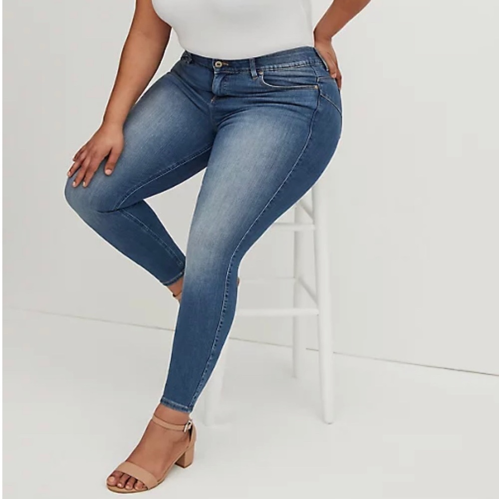 Torrid Bombshell Skinny Jeans 16 Short